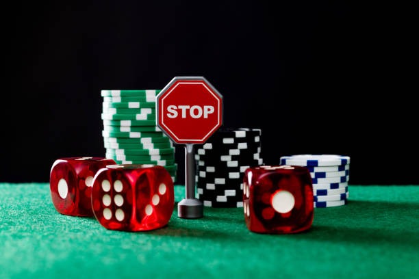 jpmania slot app interface showing football betting and live-dealer tables
